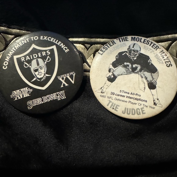 VINTAGE RADIER NFL PINS - Picture 3 of 4